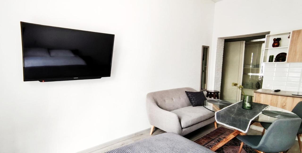 Flat in the city center Odessa Extérieur photo