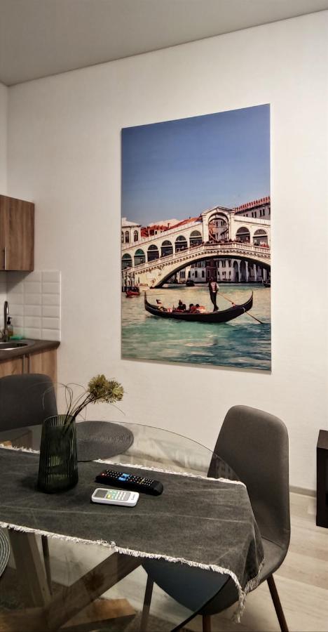 Flat in the city center Odessa Extérieur photo